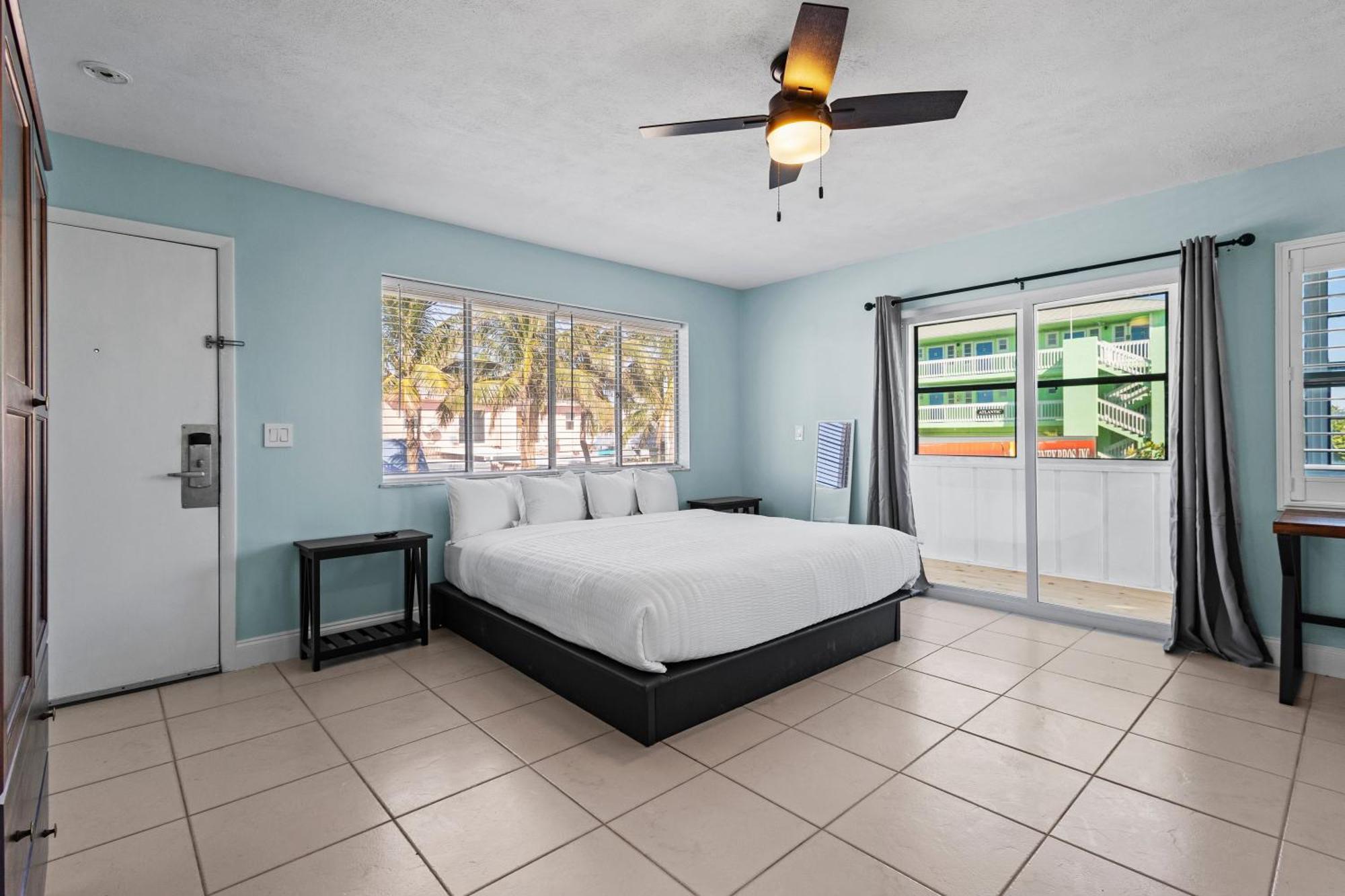 Partial Ocean View Hotel Room- King Bed #1 Fort Pierce Exteriér fotografie
