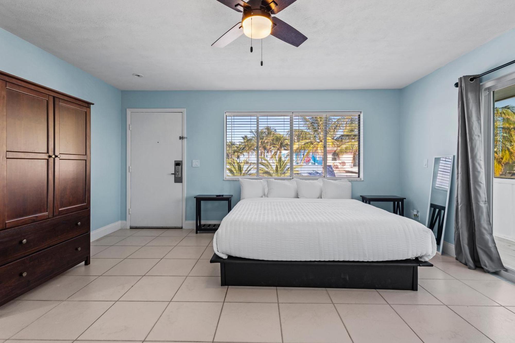 Partial Ocean View Hotel Room- King Bed #1 Fort Pierce Exteriér fotografie